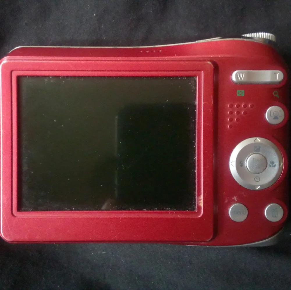 GE Model A950 Red Digital Camera with 5x Optical Zoom
